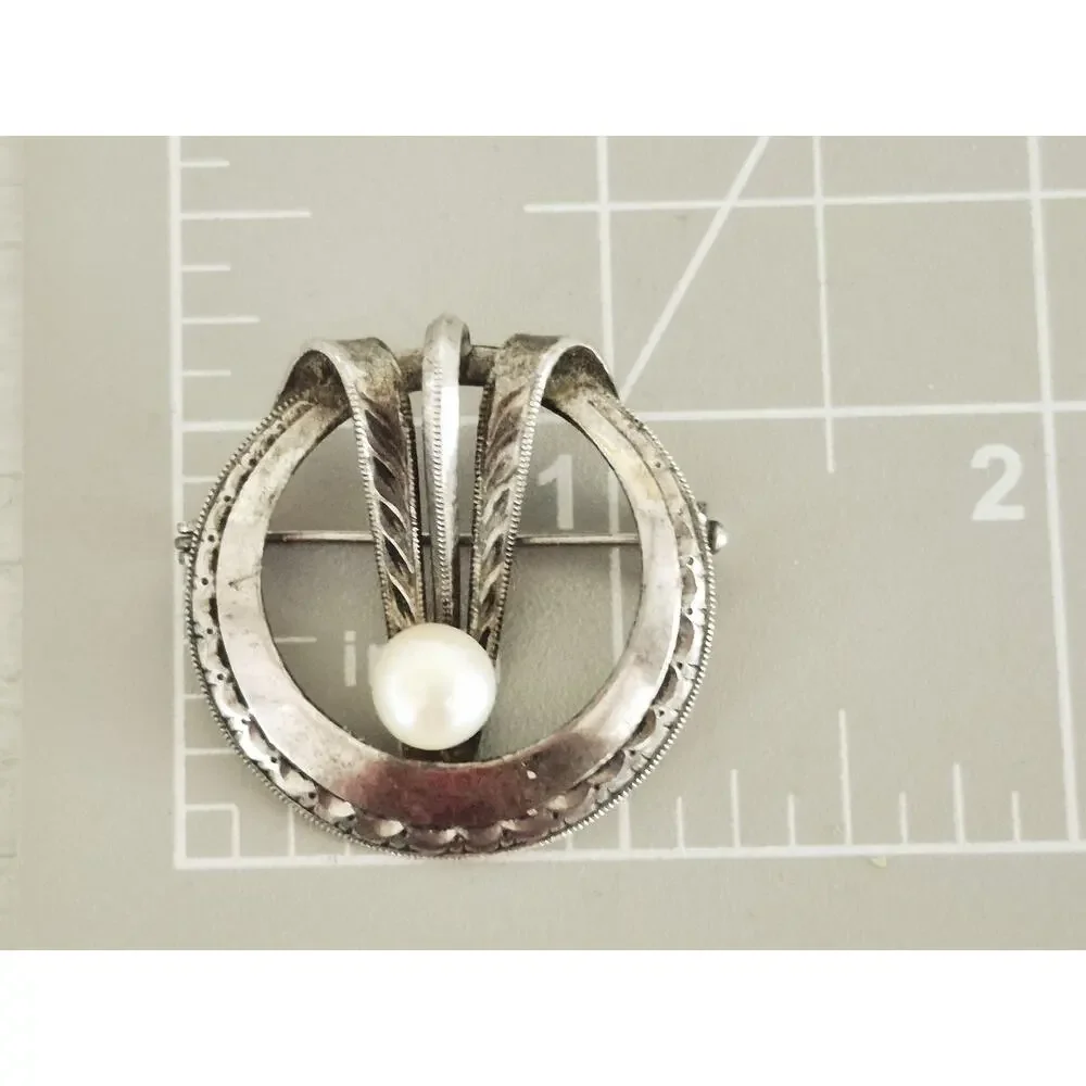 Vintage Round Etched Cultured Pearl Brooch